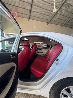 هيونداي رينا